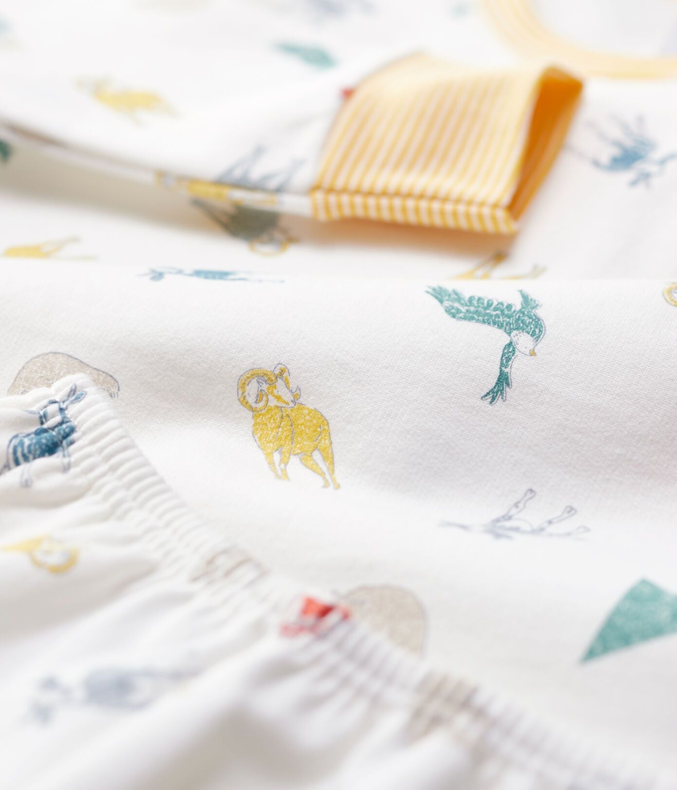 男童白色印花棉睡衣套装