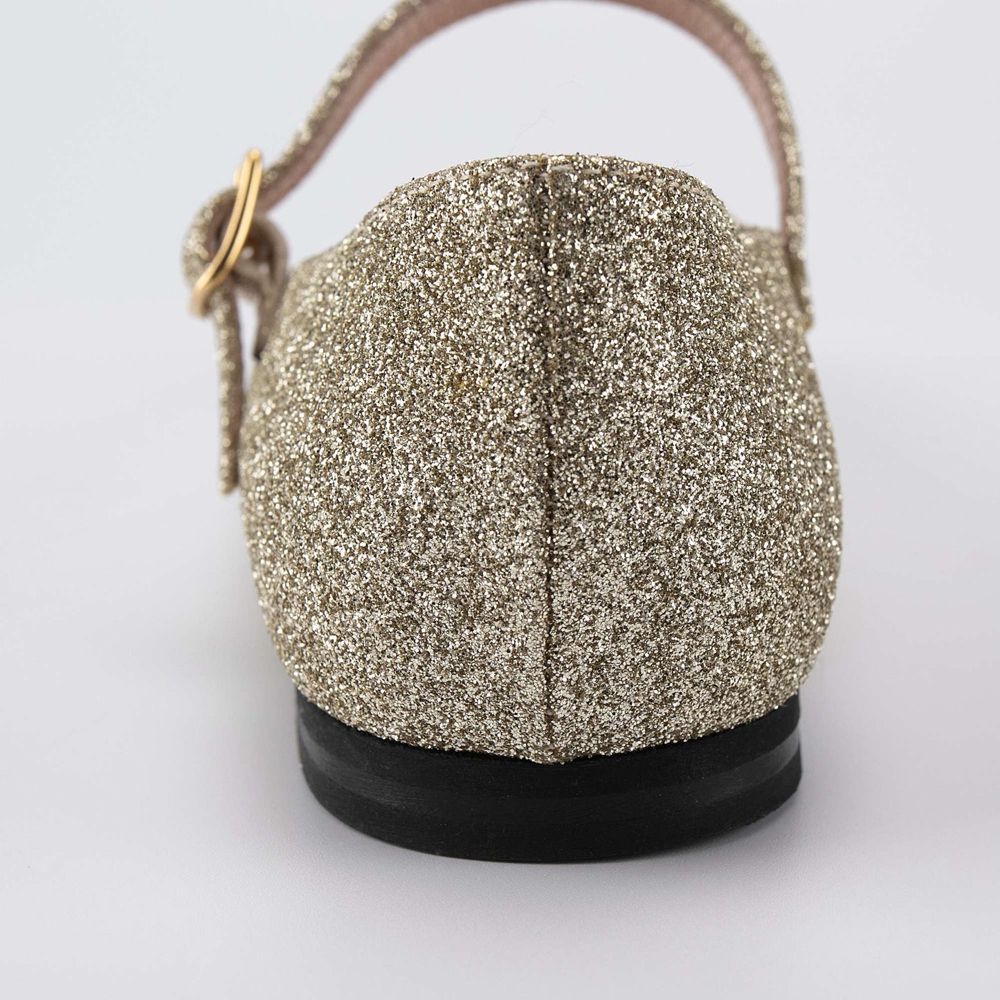 女童金色闪光平底鞋