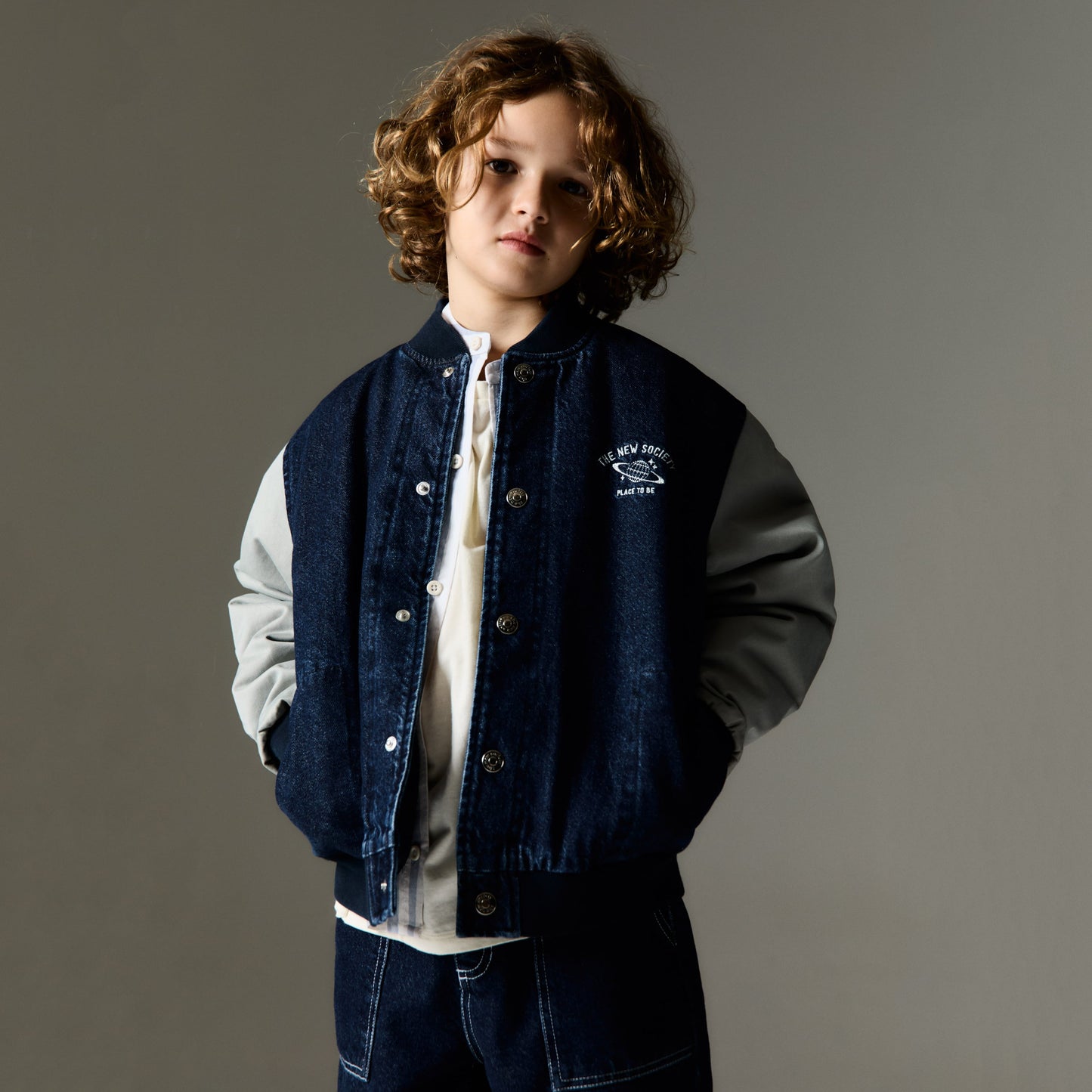 儿童深蓝色牛仔夹克