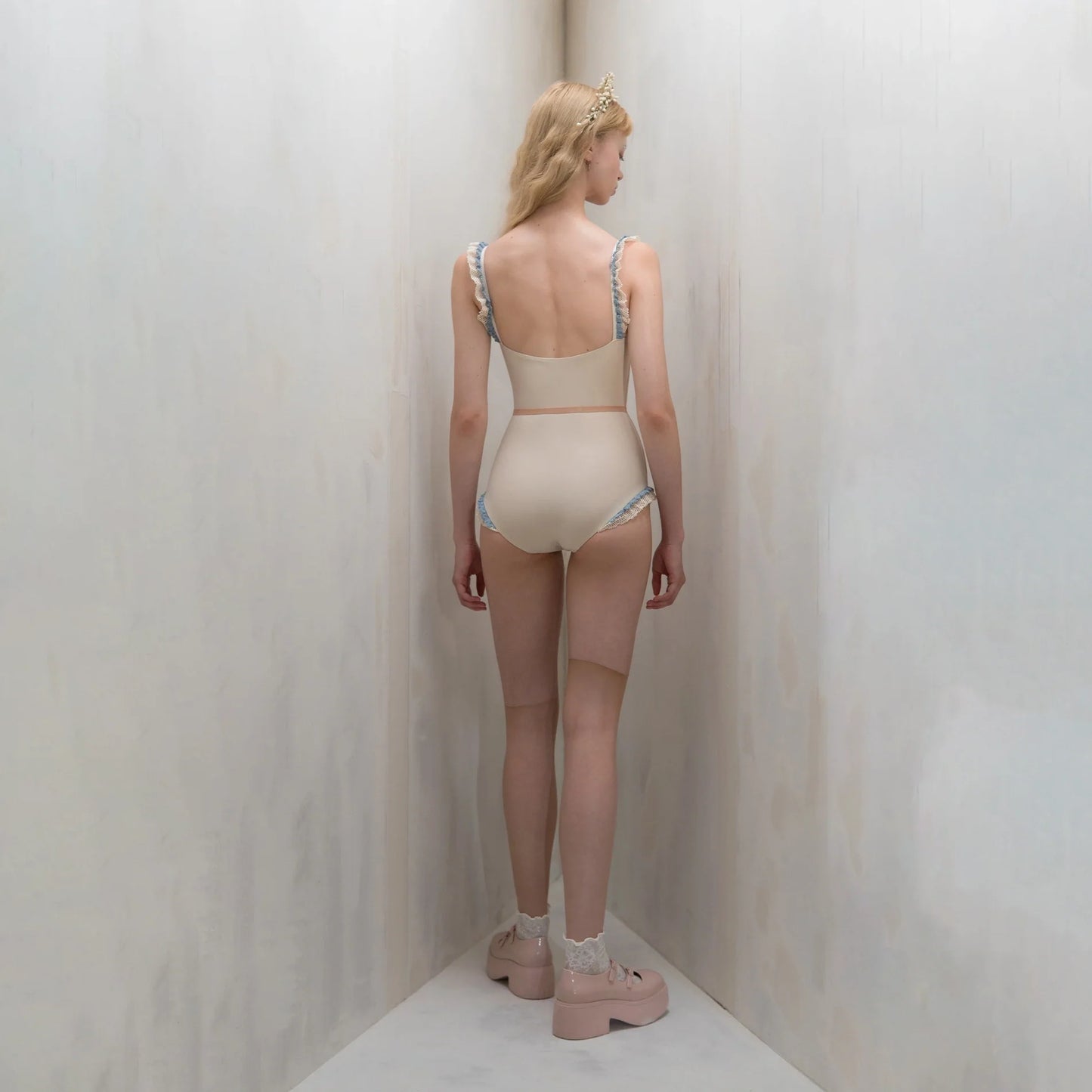 女士白色"TORCHON LACE"芭蕾舞连体衣(261LE20VS/edelweiss/misty blue)