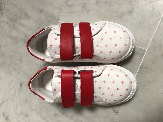 女童白色星星帆布鞋