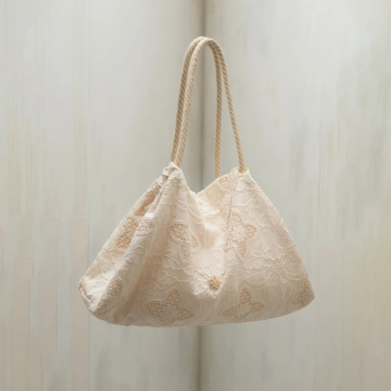 女士白色"BINDLE"刺绣手提包(261BG40KP/edelweiss)