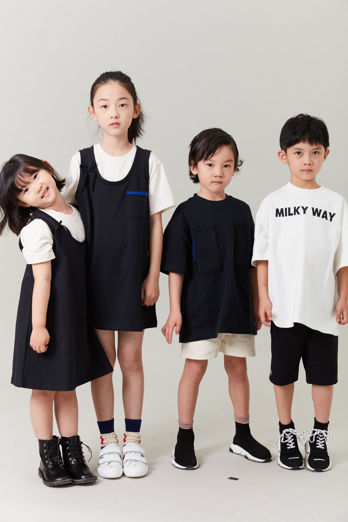 儿童白色LogoT恤