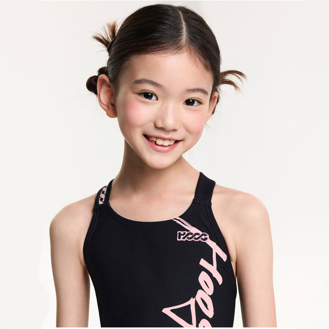 女童黑色专业泳衣