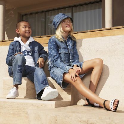 男童白色连帽卫衣
