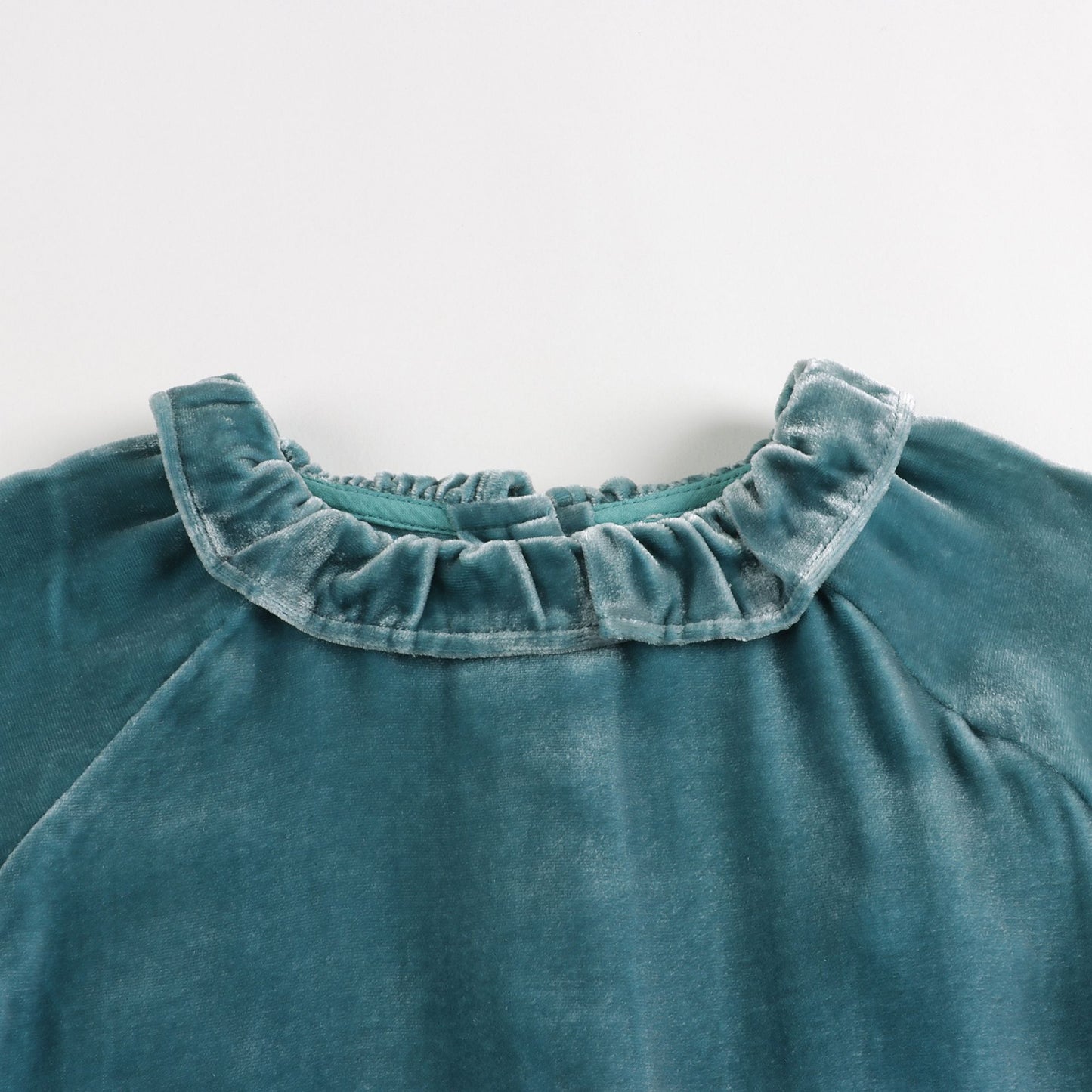 女童绿色连衣裙