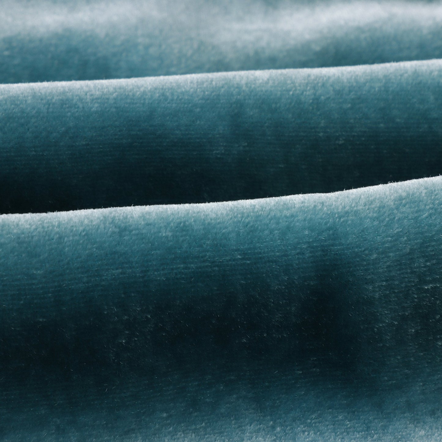 女童绿色连衣裙