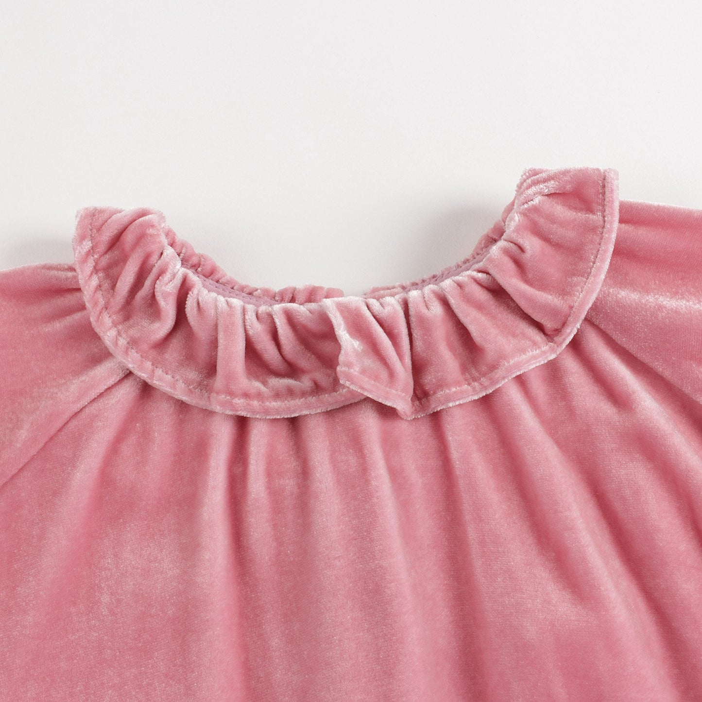 女婴粉色连衣裙套装