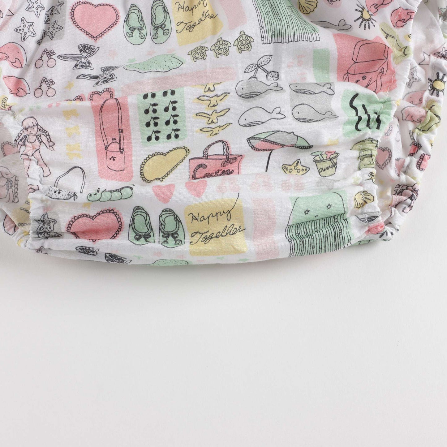 女婴粉色绘画游泳短裤