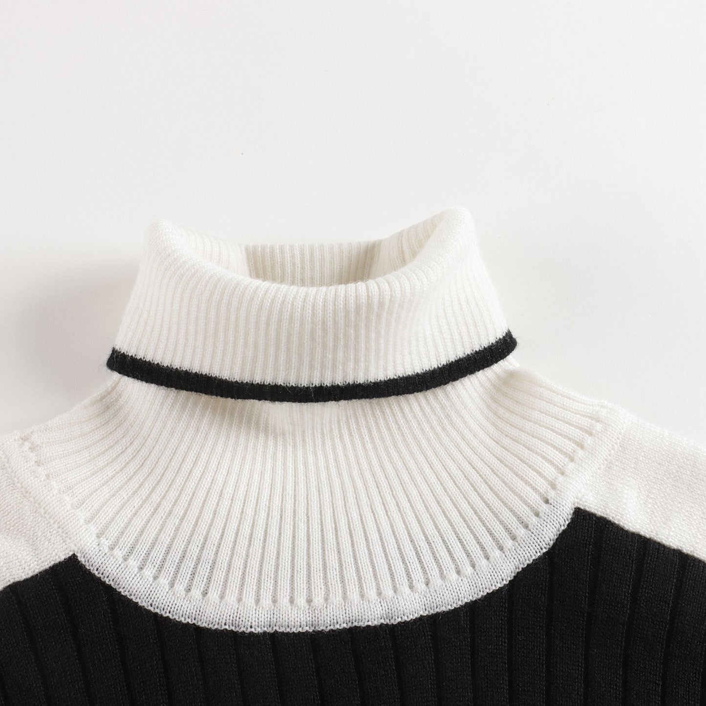 女童黑色Logo羊毛毛衣