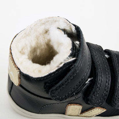 Boys & Girls Black Velcro Leather Shoes With Fur