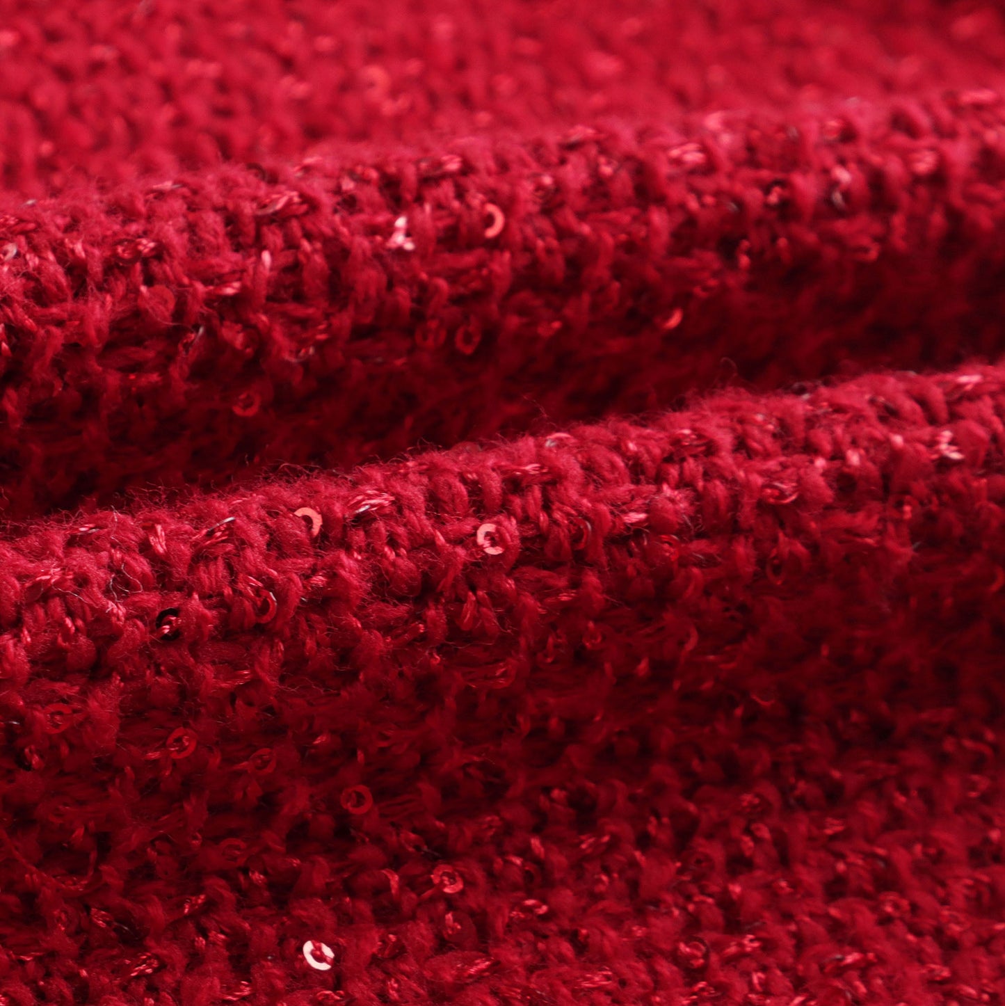 女童红色短裙