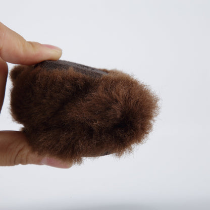 女婴深棕色毛毛鞋