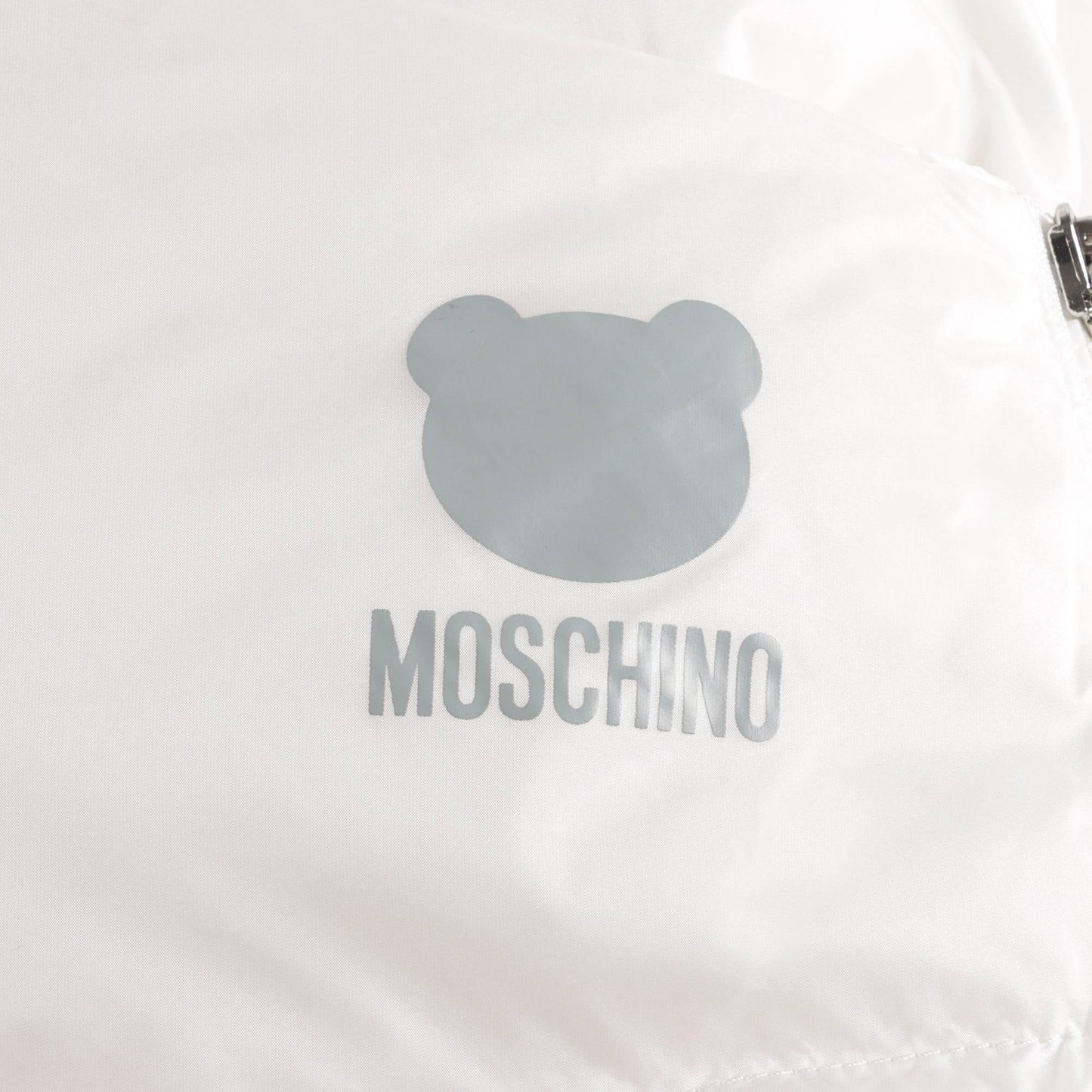 婴儿白色羽绒睡袋