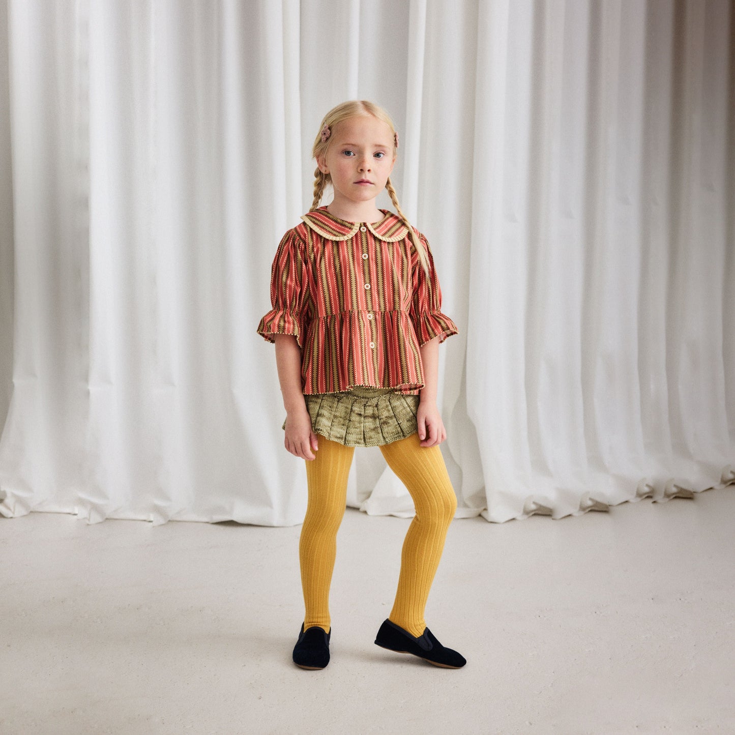 女童绿色羊毛短裙