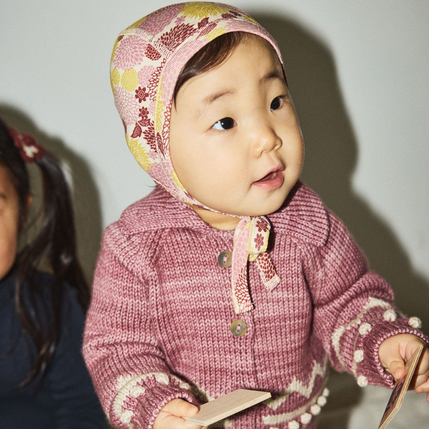 女婴粉色羊毛开衫