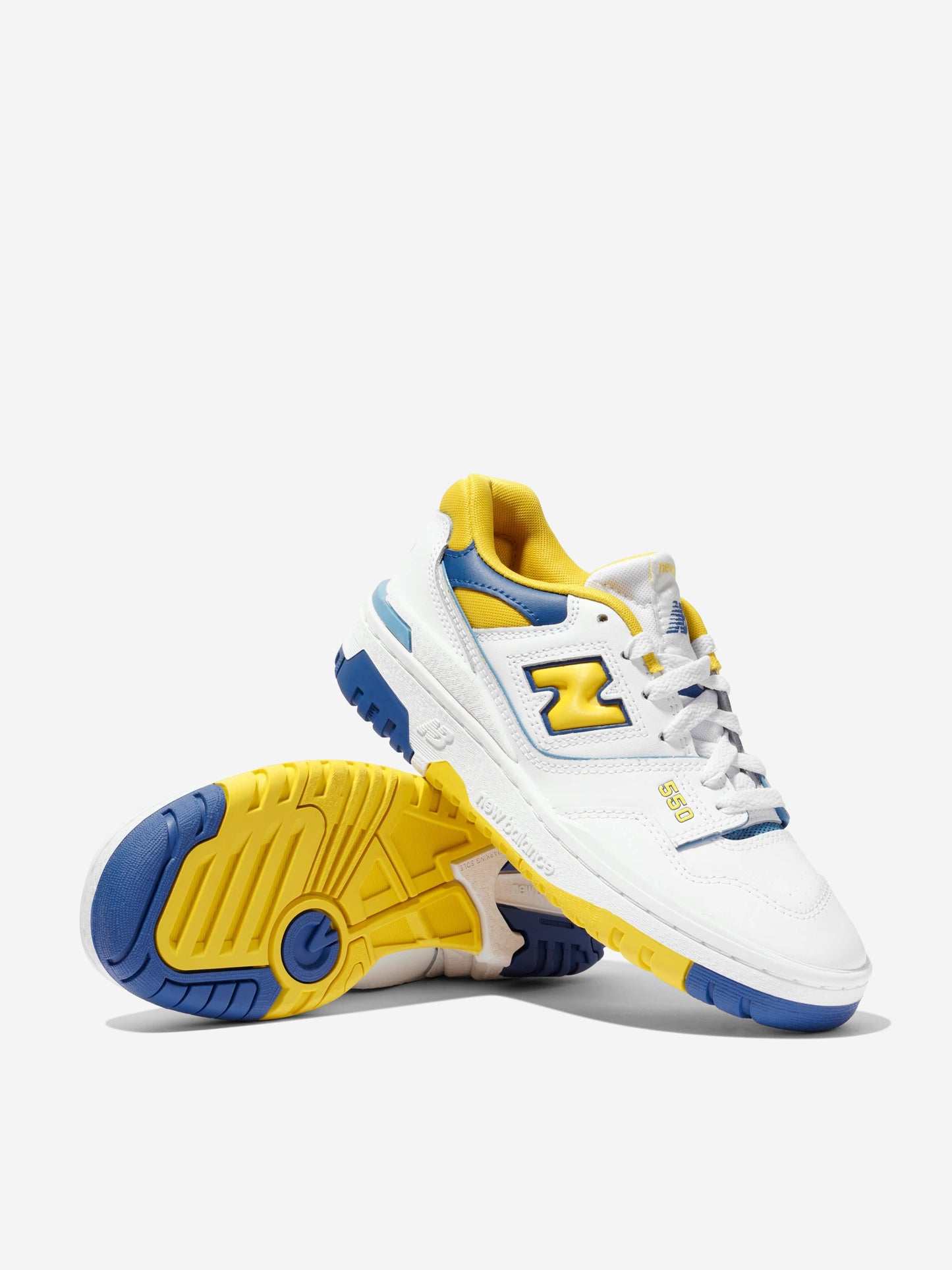 New Balance 儿童 550 徽标运动鞋（白色）