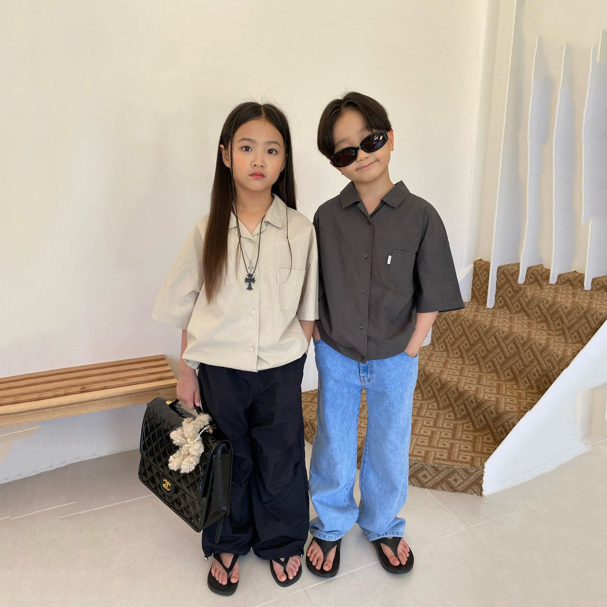 儿童深灰色棉衬衫
