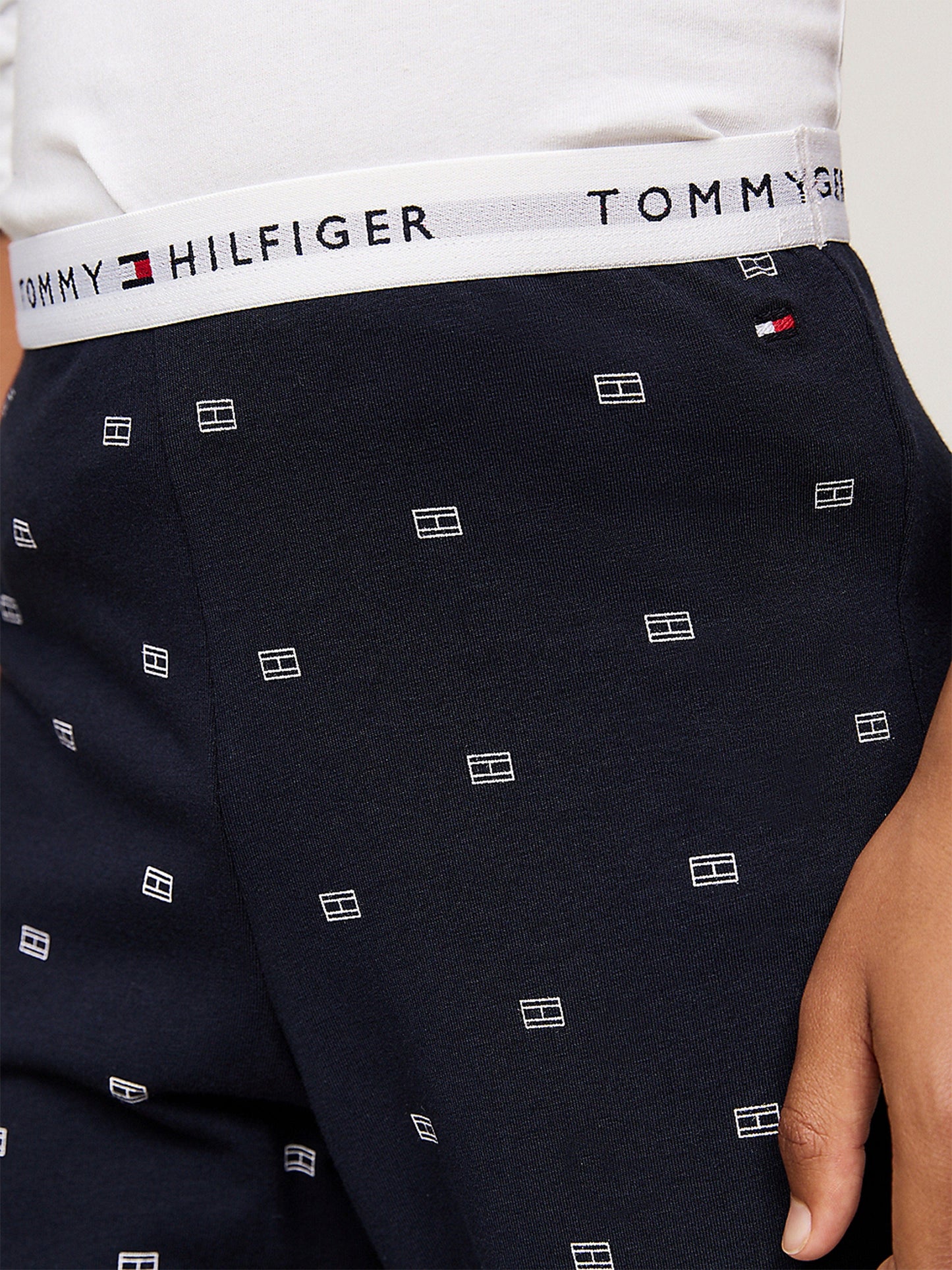 Tommy Hilfiger Boys Pyjama Set in Multicolour