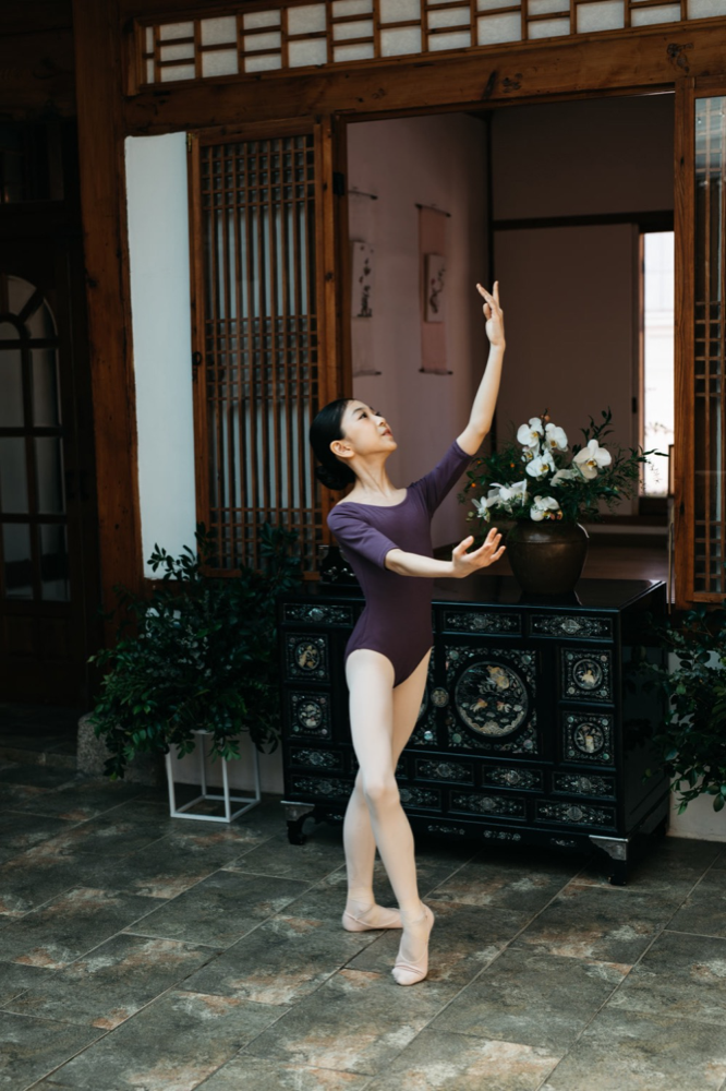 女童紫色芭蕾舞连体衣