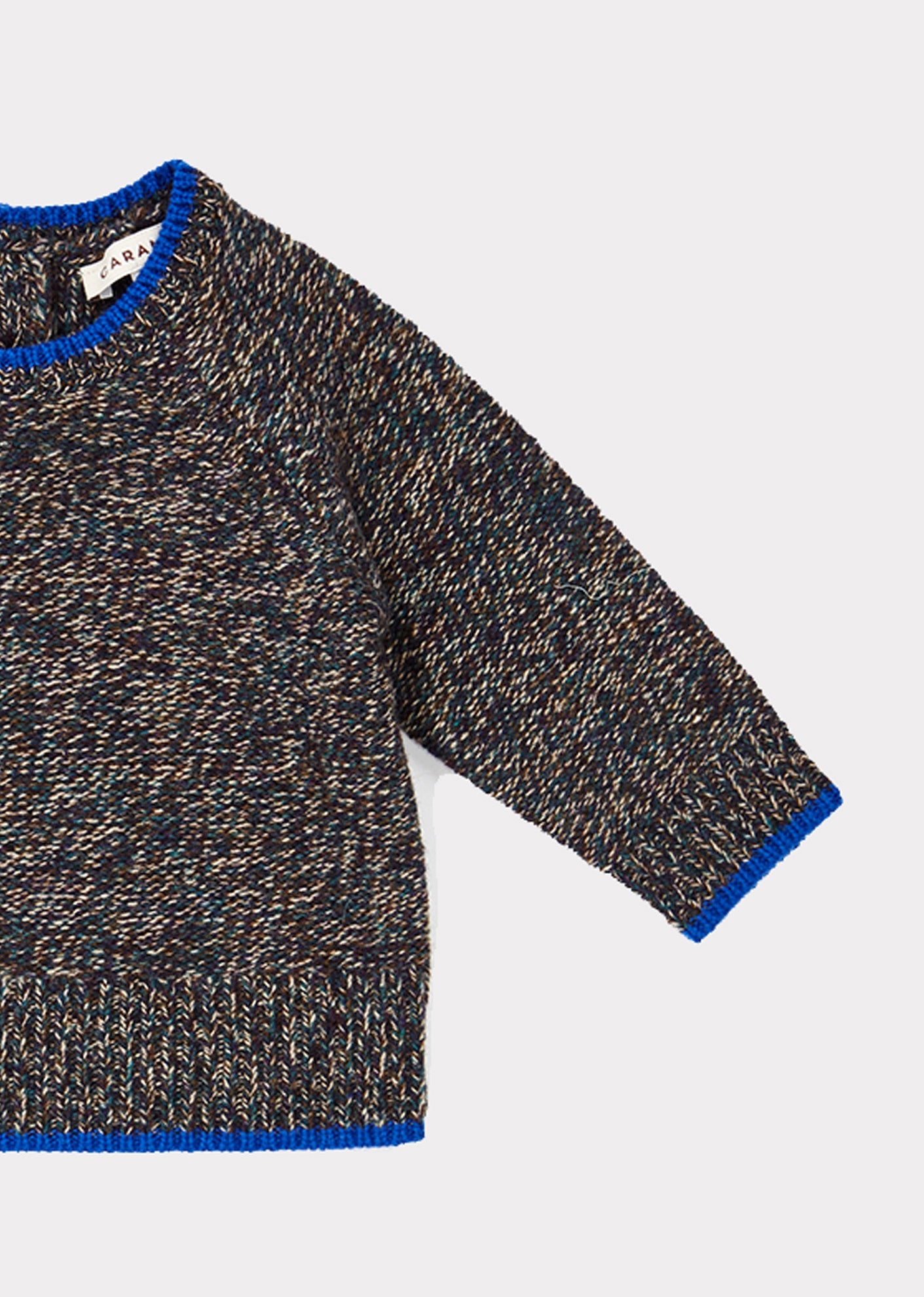 婴儿深灰色羊毛毛衣