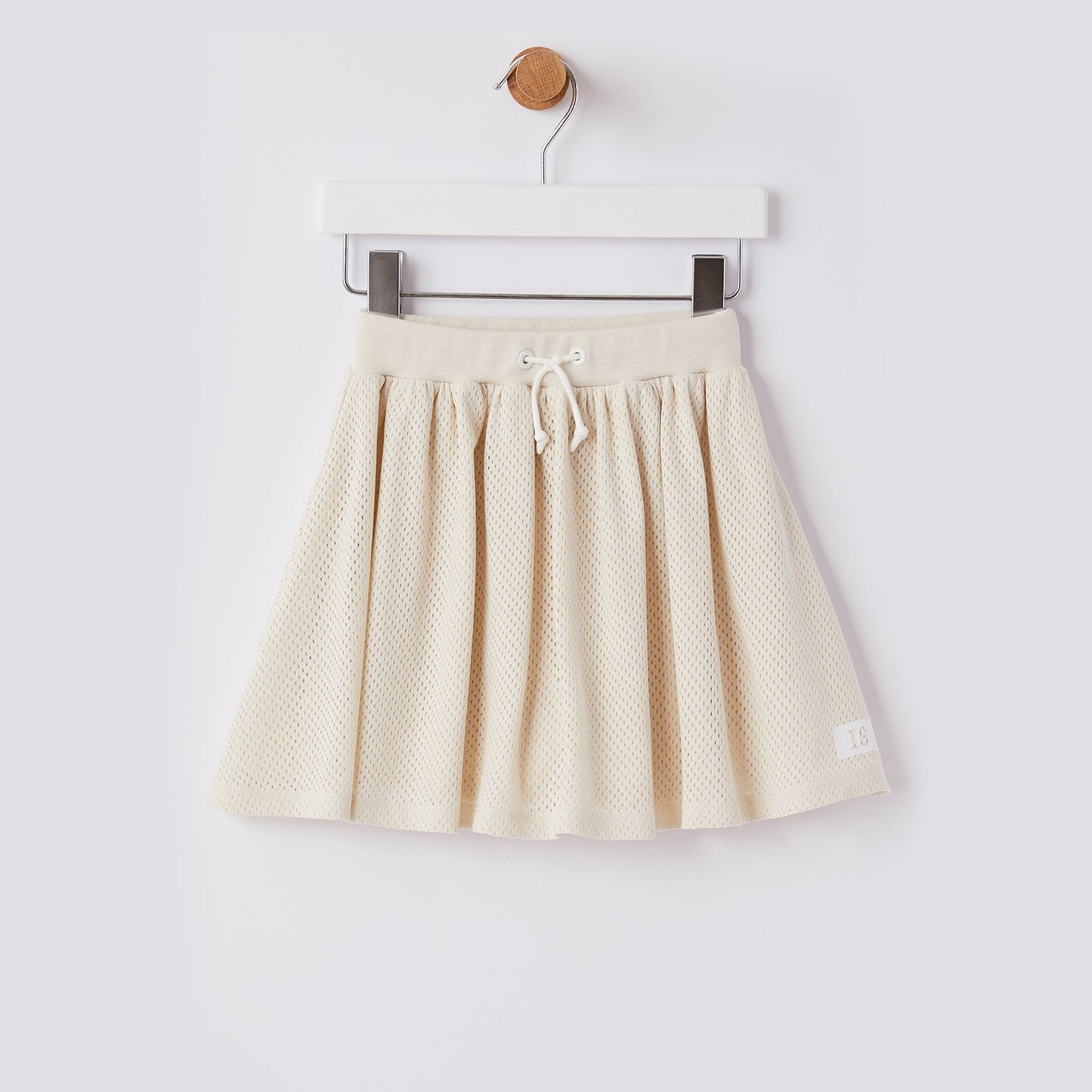 女童贝壳白短裙