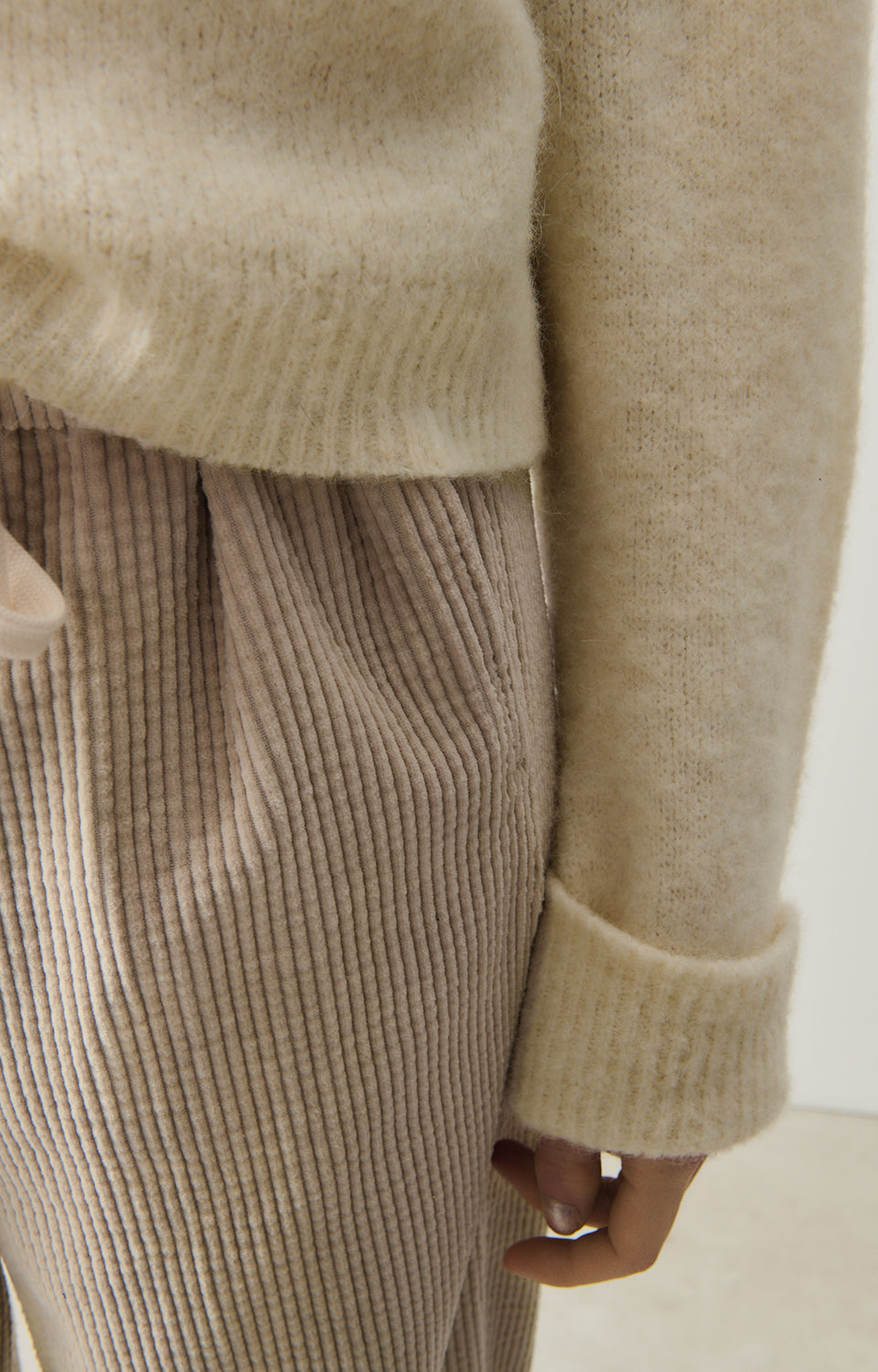 女士米灰色灯芯绒长裤