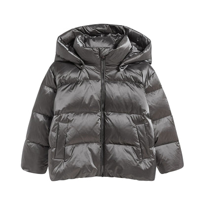 男童银色羽绒夹克