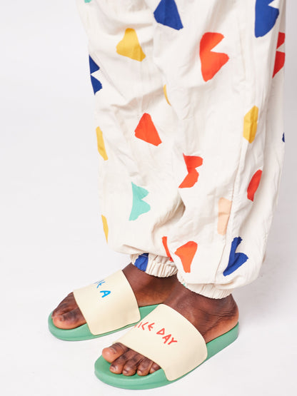 儿童绿色Logo拖鞋