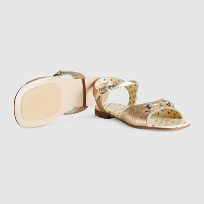 女童金色凉鞋