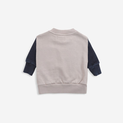 婴儿灰色棉卫衣