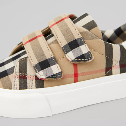 婴儿米色鞋
