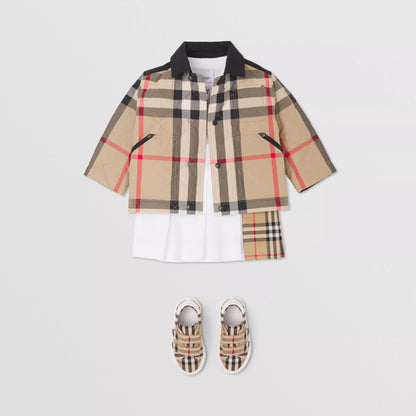 男婴米色条纹外套