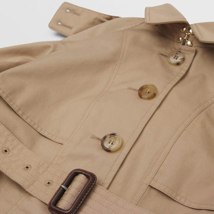 女童米色连帽外套