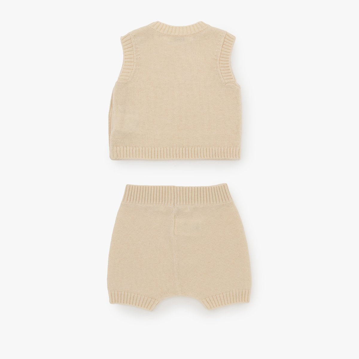 婴儿米色羊毛套装