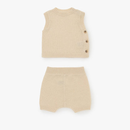 婴儿米色羊毛套装