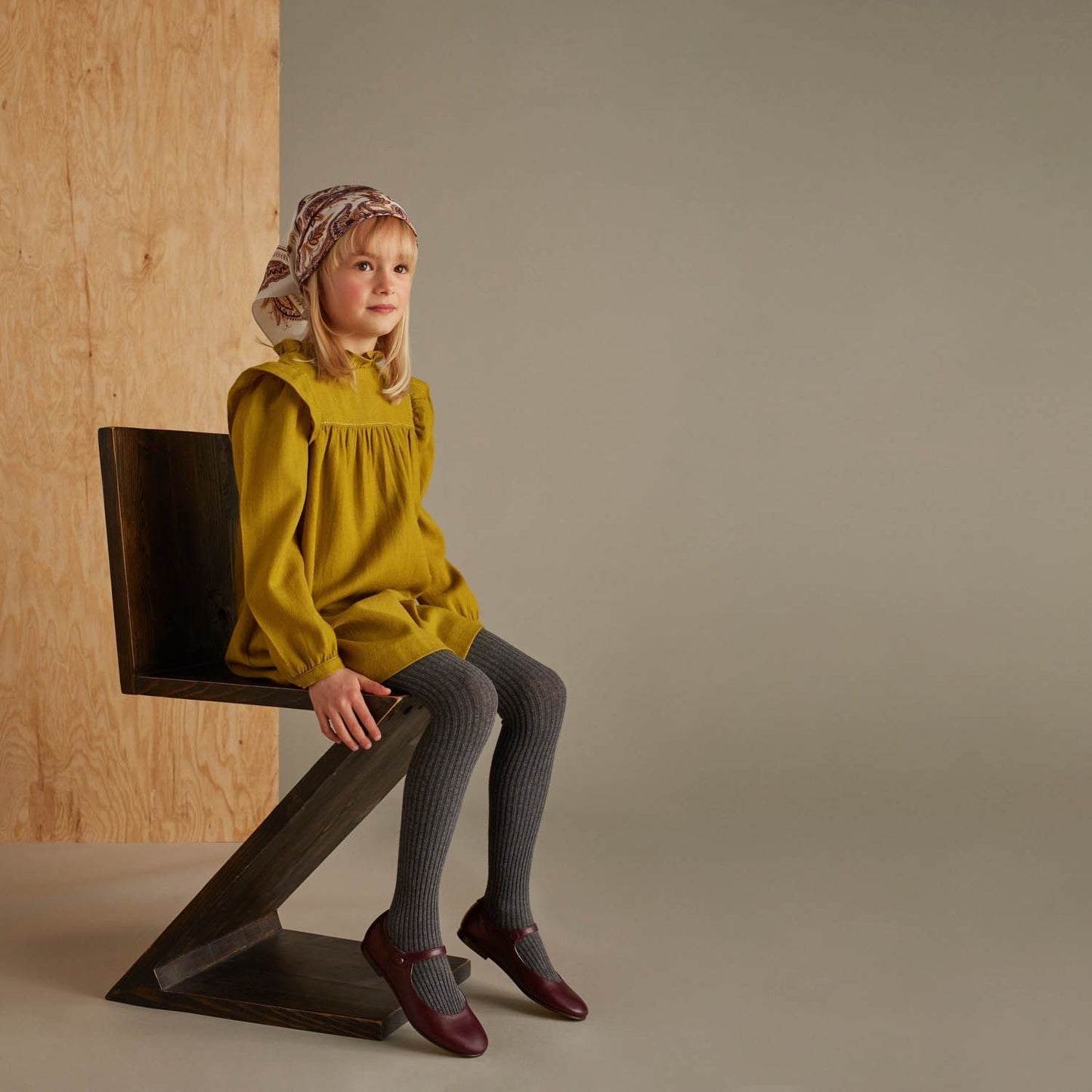 女童橄榄绿羊毛连衣裙