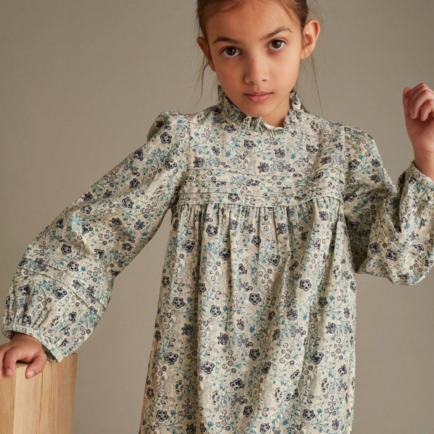 女童蓝色碎花棉连衣裙