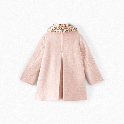 女童粉色羊毛外套