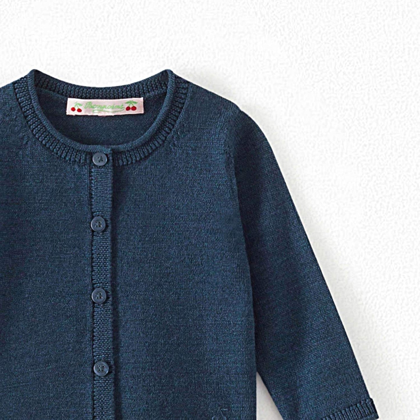 女婴藏青色羊毛开衫