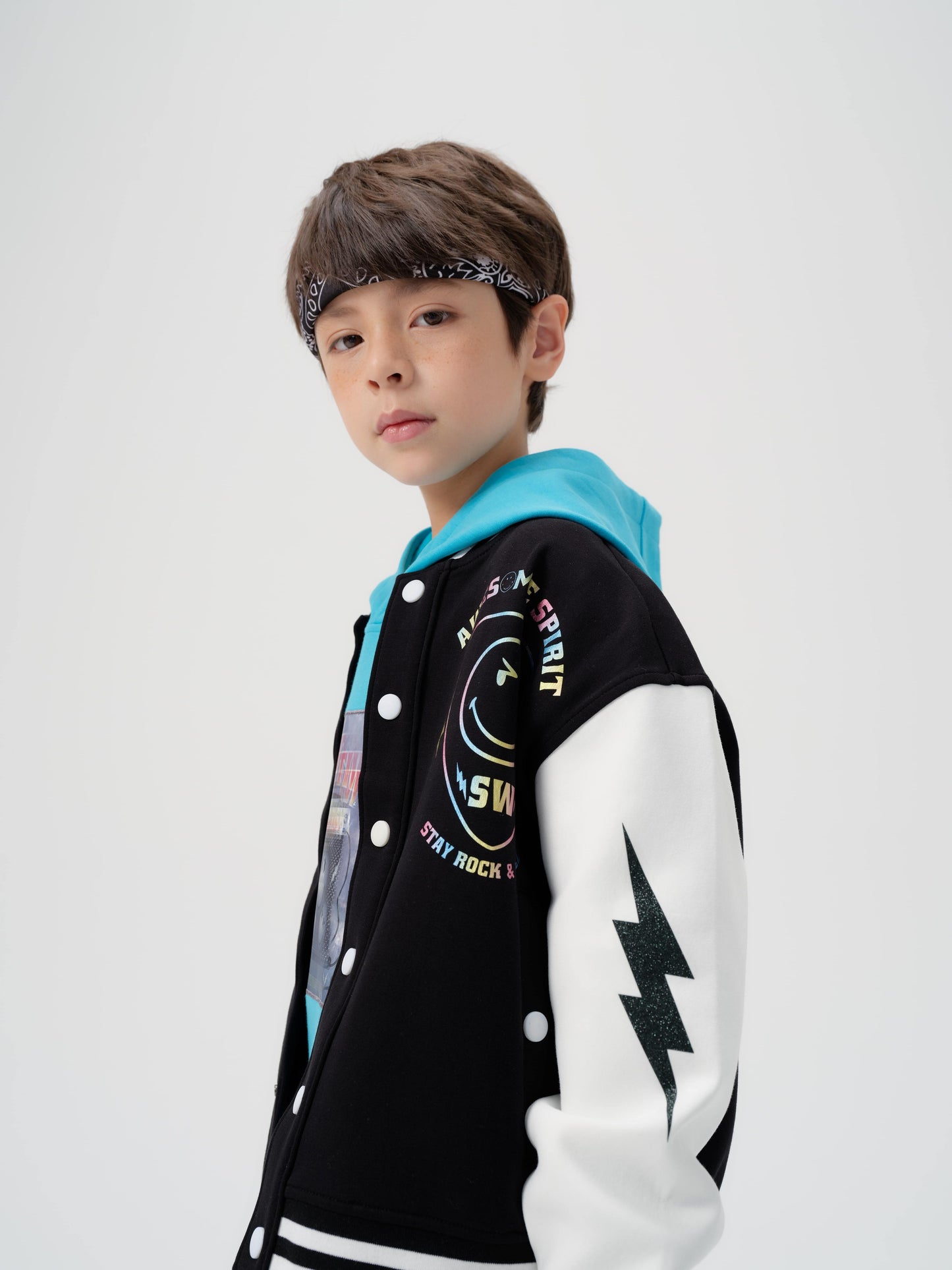 男童黑色夹克