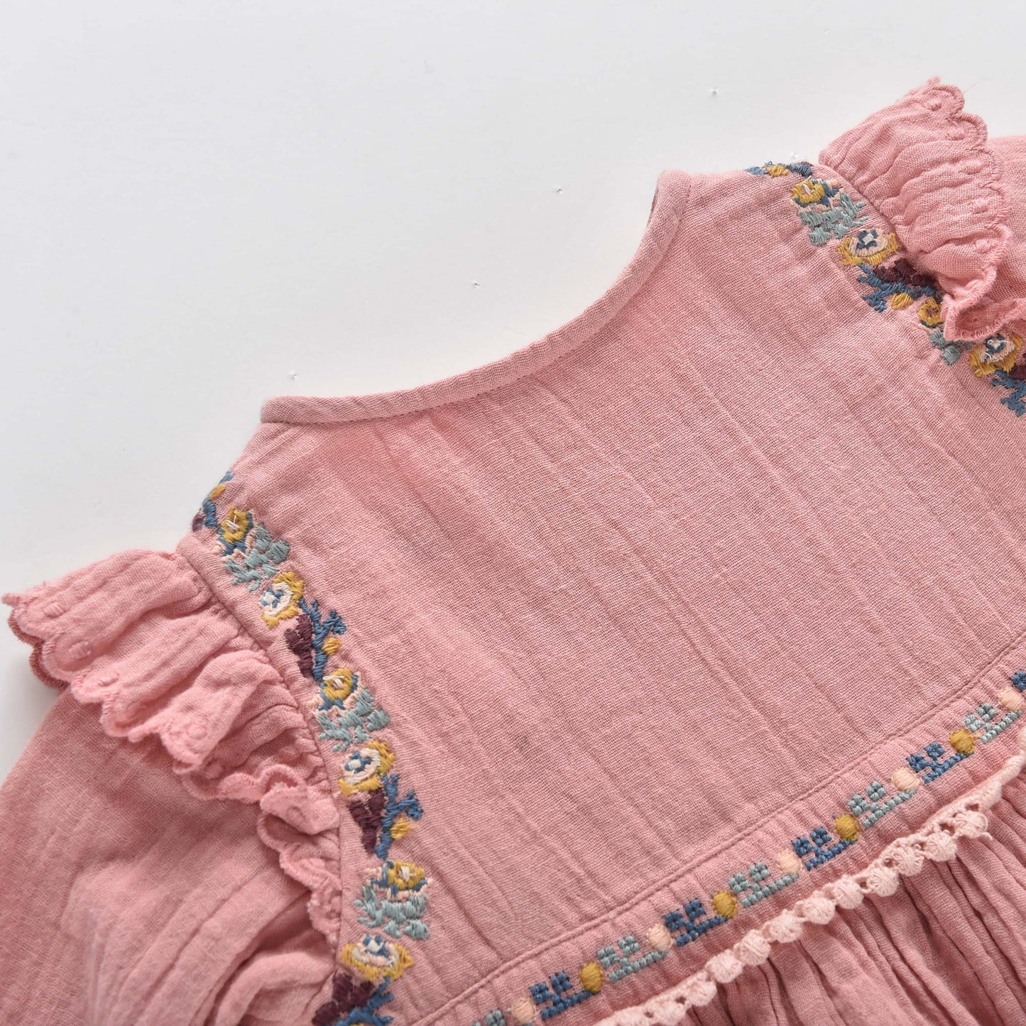 女童粉色刺绣棉连衣裙