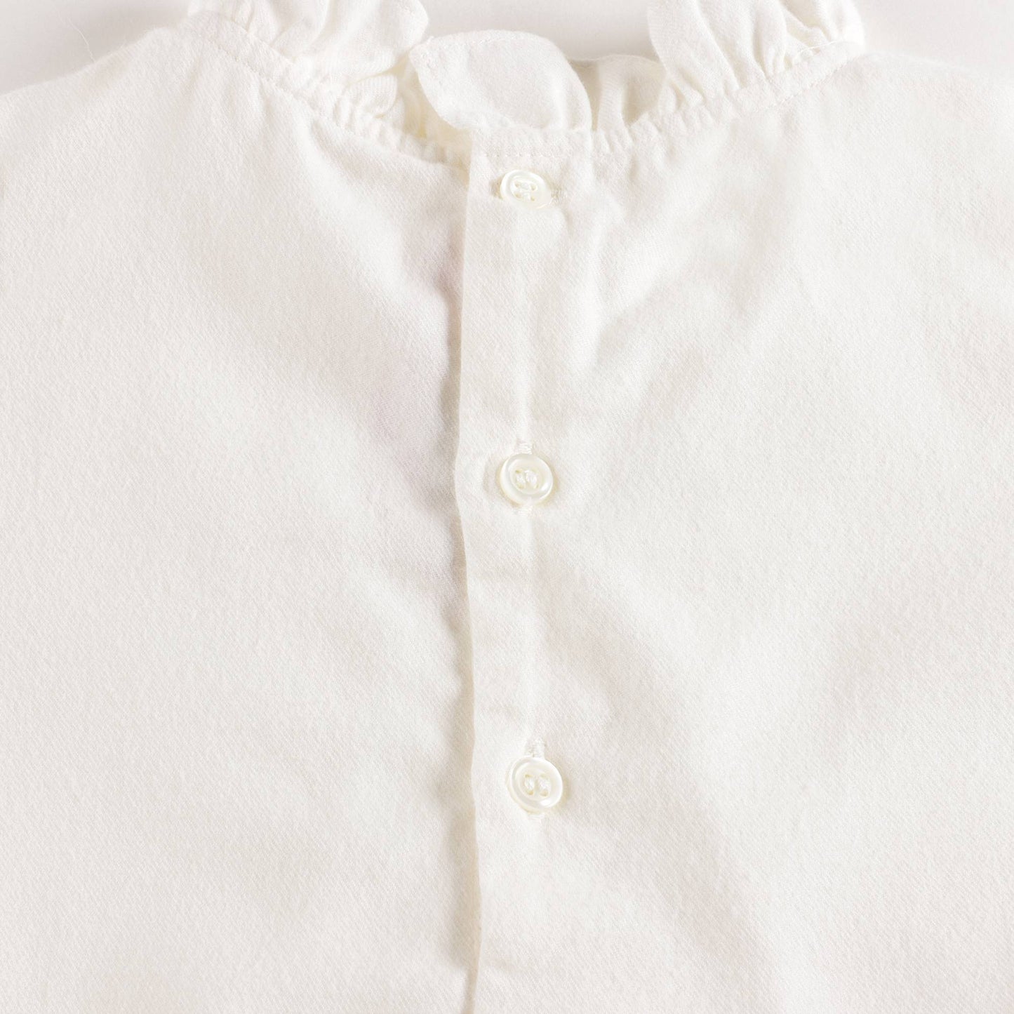 女童白色棉上衣