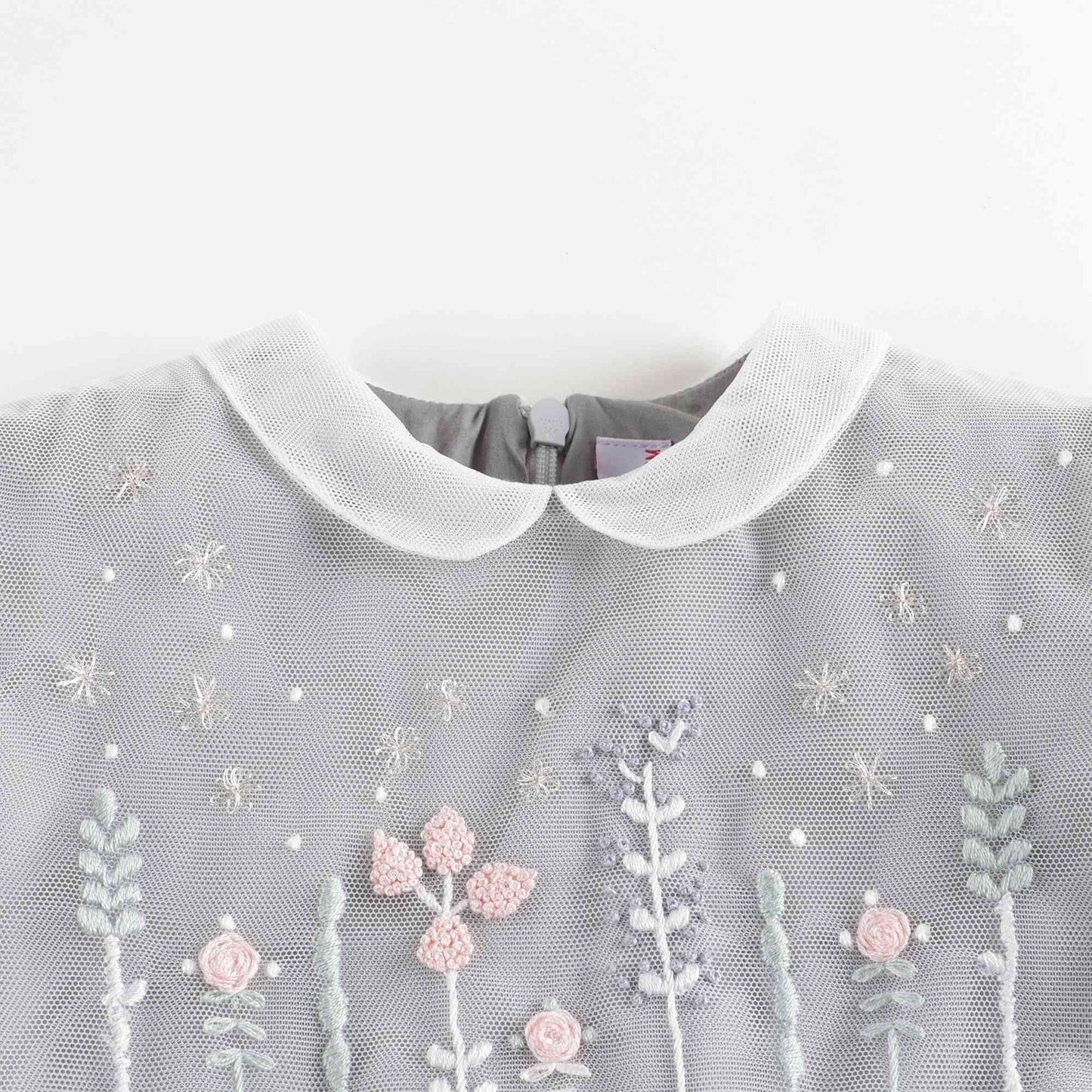 女婴灰色刺绣连衣裙