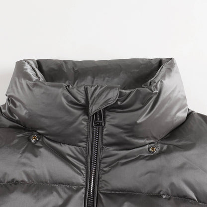 男童银色羽绒夹克