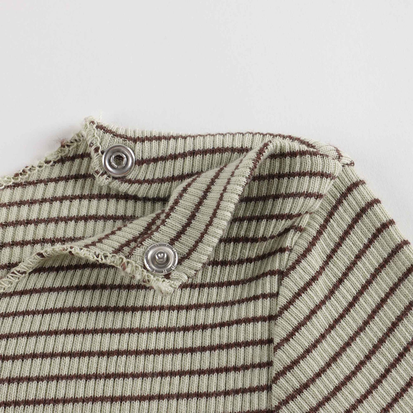 婴儿柠檬色条纹棉连体衣