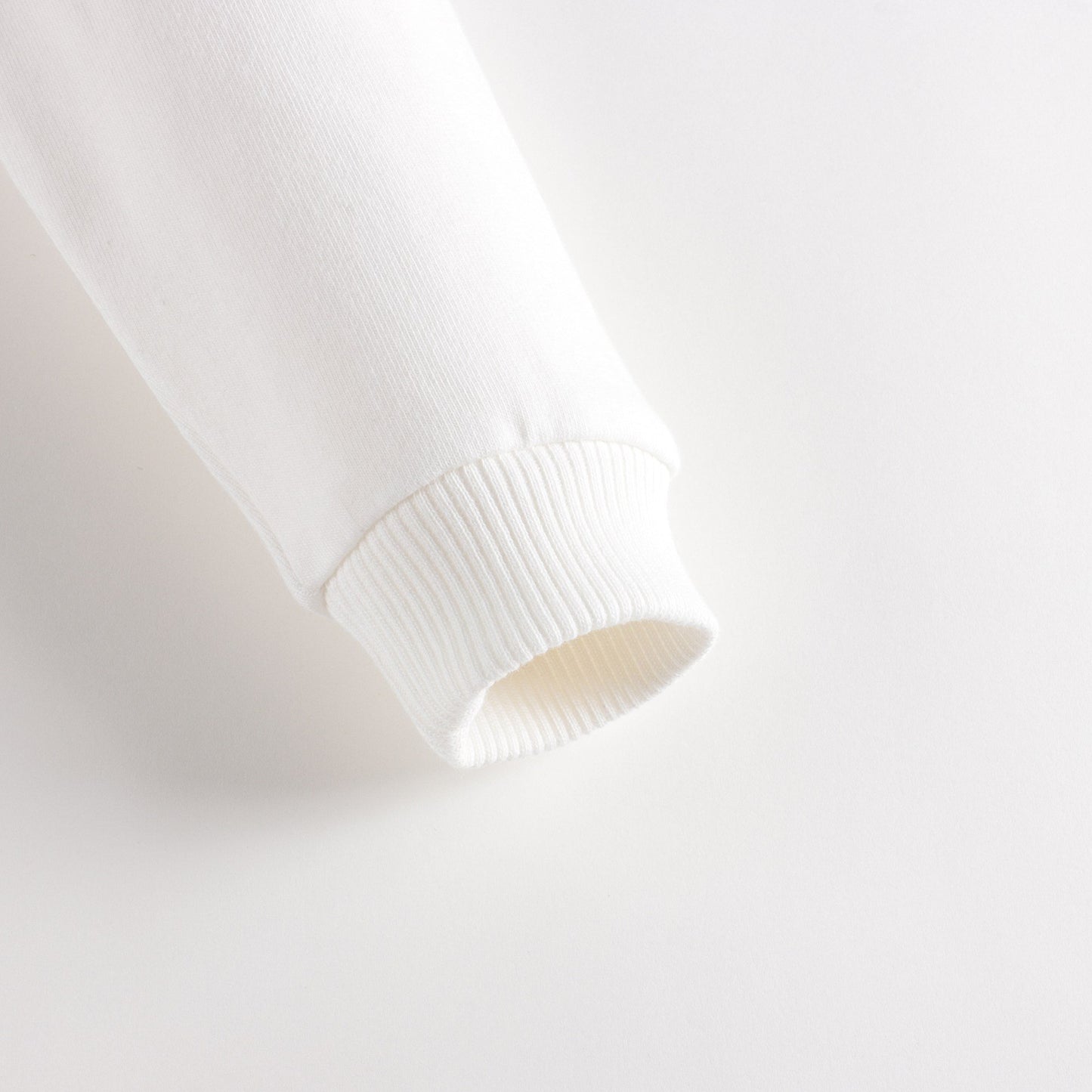 婴儿白色棉连体衣