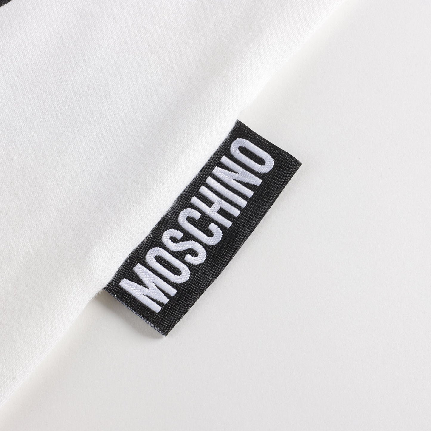 婴儿白色棉连体衣