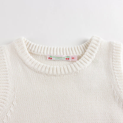 女童白色羊毛背心