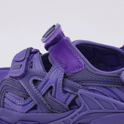 儿童紫色凉鞋